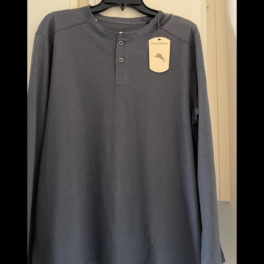 TOMMY Bahama mens Onyx sweater in size Medium NWT